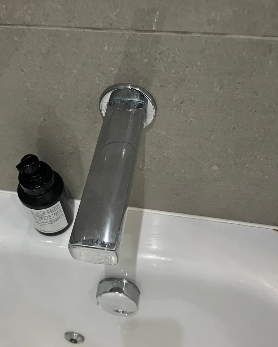 Bath spout after cleaning by Stay Flow Cleaners